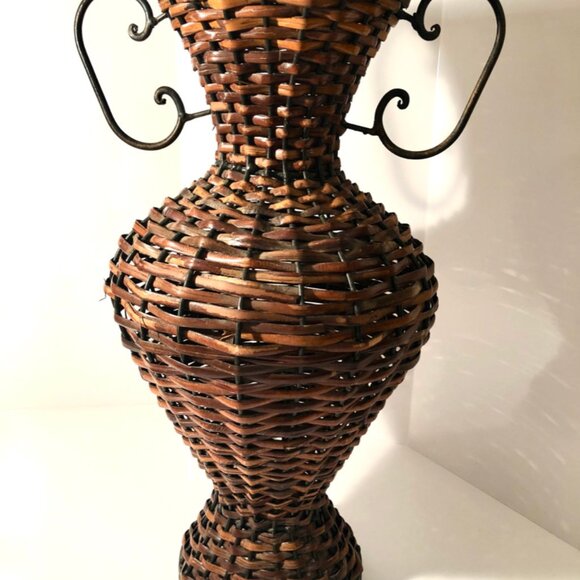 Vintage Wicker Boho Vase with Metal Frame. - Picture 3 of 5